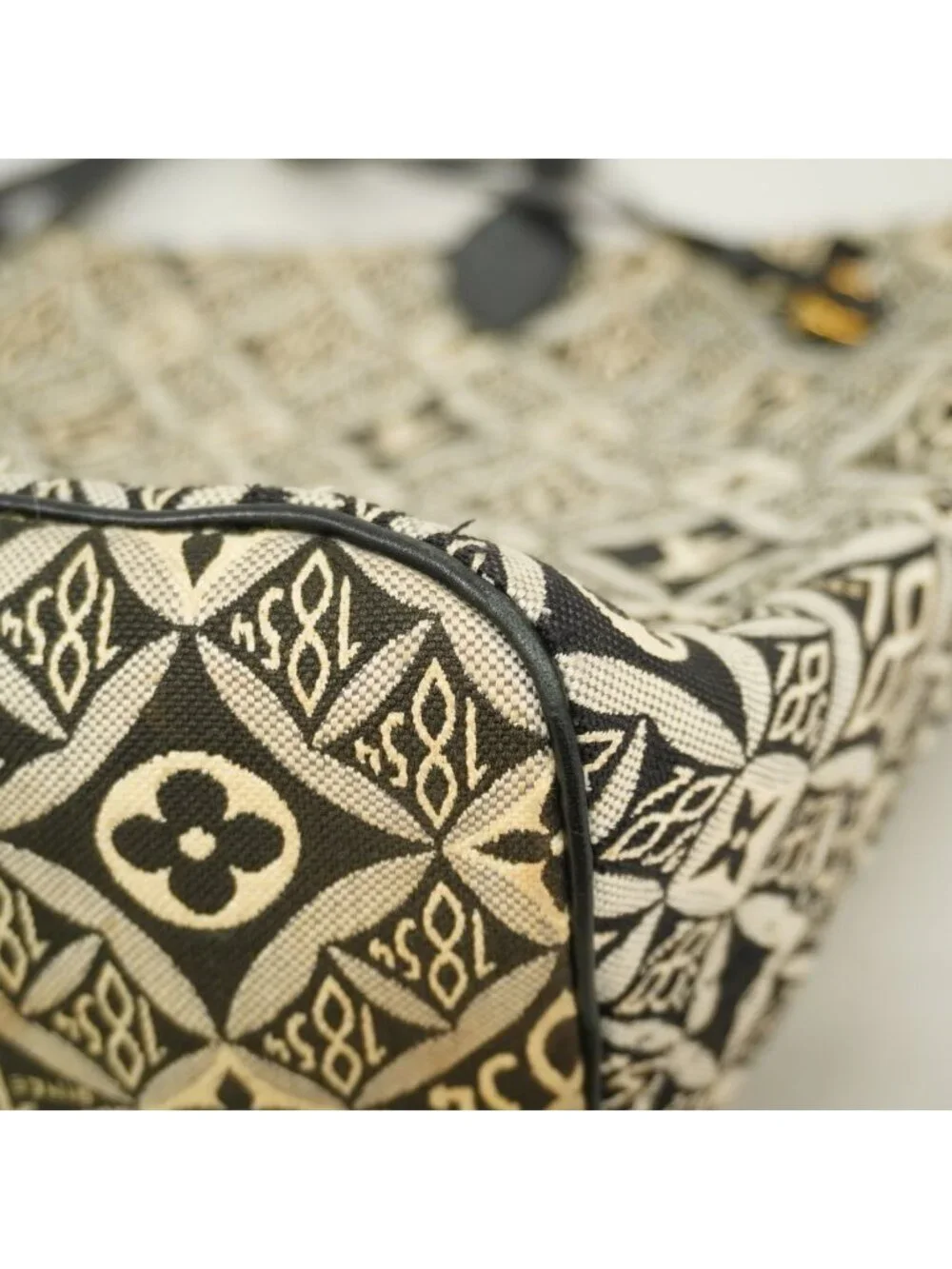 Louis Vuitton Tote Monogram Jacquard Neverfull MM Black Gray